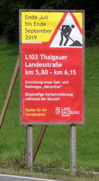 Datei:Ankündigungstafel in Enzersberg.jpg