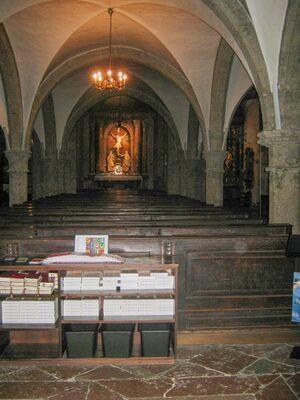 Bürgerspitalskirche St. Blasius innen.jpg