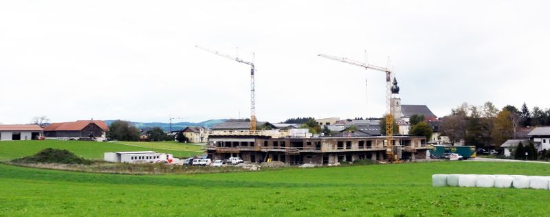 Datei:Konradinum Neubau, Baufortschritt 10.10.2019.jpg