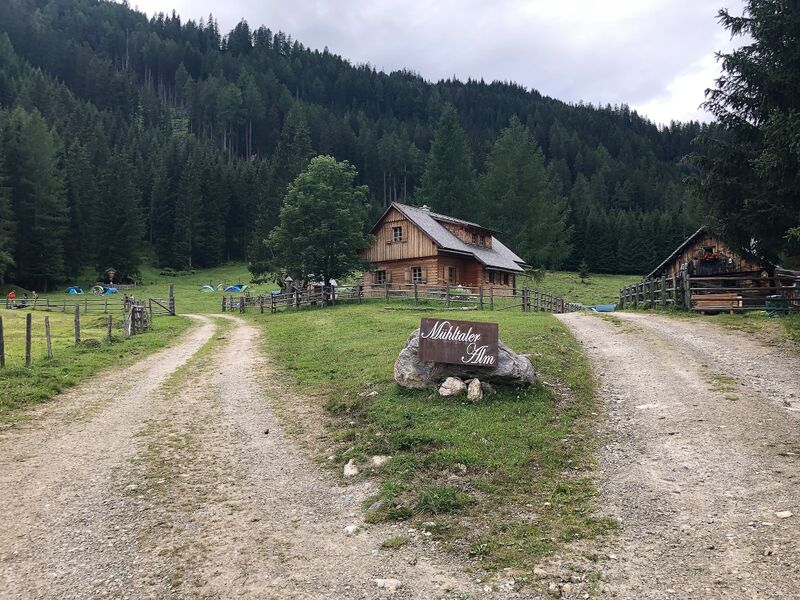 Datei:Mühlthaleralm-14-2022-07-14.jpg