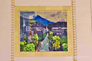Mosaike in der Eingangshalle des Salzburger Hauptbahnhofs 15.jpg