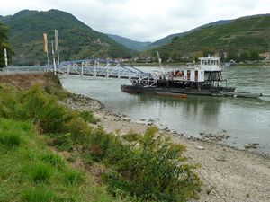 Hofarnsdorf, Rollfähre.jpg