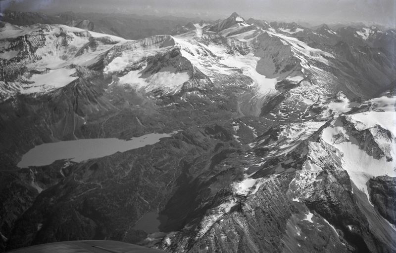 Datei:Tauernmoossee Glocknergruppe Ödenwinkelkees 1933.jpg