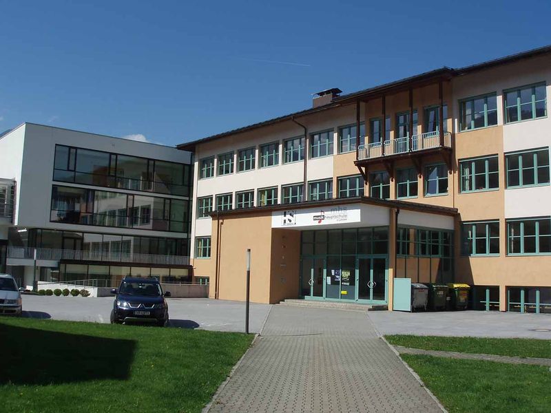 Datei:Hauptschule2.jpg