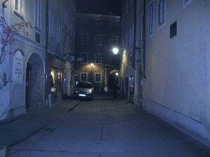 Chiemseegasse Nachts.jpg