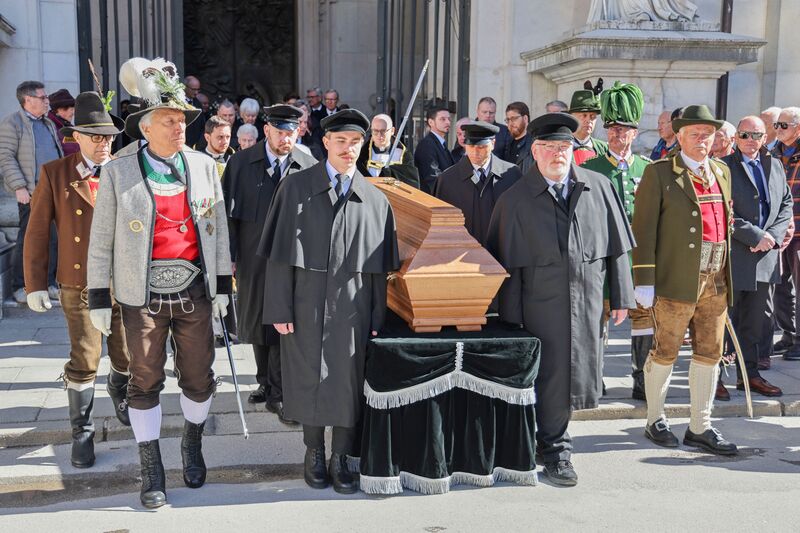 Datei:Kothgasser Erzbischof Begräbnisfeierlichkeiten 11.jpg