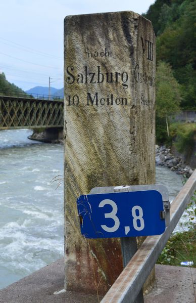 Datei:Meilenstein Lend 1.jpg