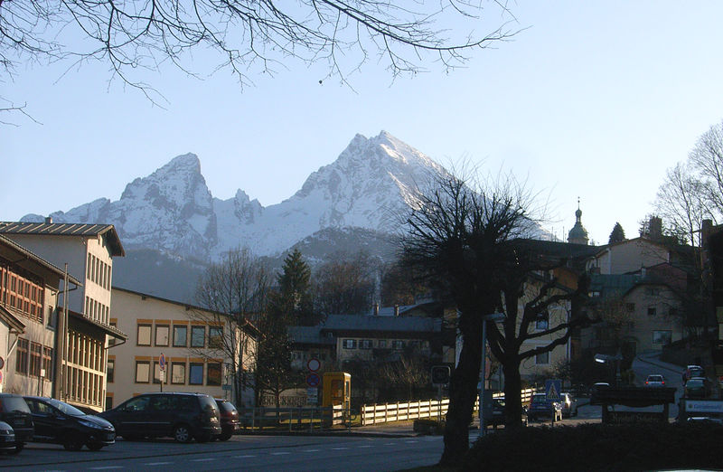 Datei:Watzmannansicht von Berchtesgaden Berchtesgaden.jpg