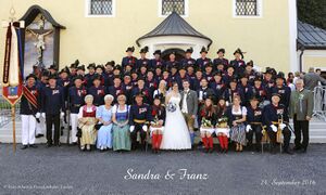 Original Gruppenbild von der Hochzeit Winkler & Schmiedlechner.jpg