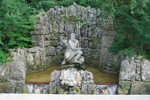 Wasserspiele Hellbrunn Neptun.jpg