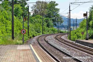 2023 06 13 Haltestelle Zell am Wallersee Seekirchen 6.jpg