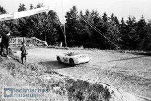 Gaisbergrennen 1961 Hans Stuck Zieleinfahrt.jpg