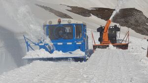 Großglockner Hochalpenstraße Schneeräumung 2020 26.jpg