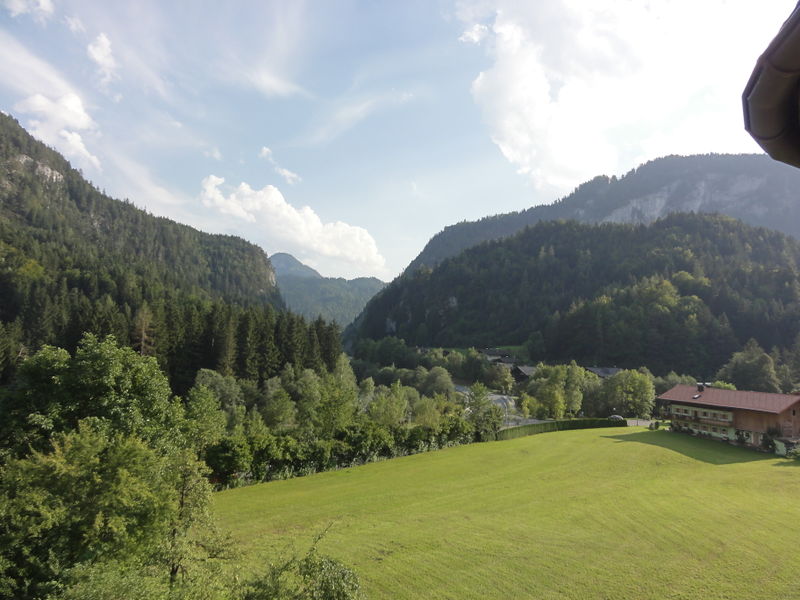 Datei:Ausblick von Schloss Oberrain nach Süden.JPG