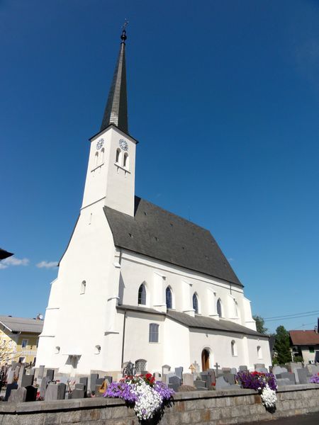 Datei:Pfarrkirche Lochen A.jpg