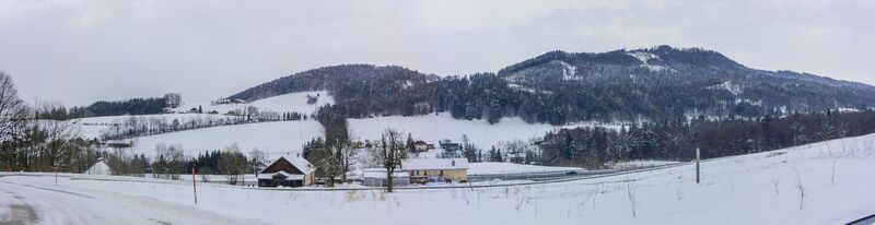 Datei:Heuberg-Panorama von Guggenthal aus.JPG