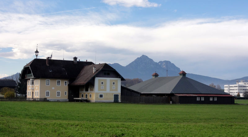 Datei:Klostermeierhof in Maxglan, denkmalgeschützt.jpg