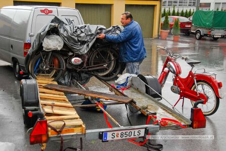Halleiner Motorenwerk-Treffen 2010 01.jpg