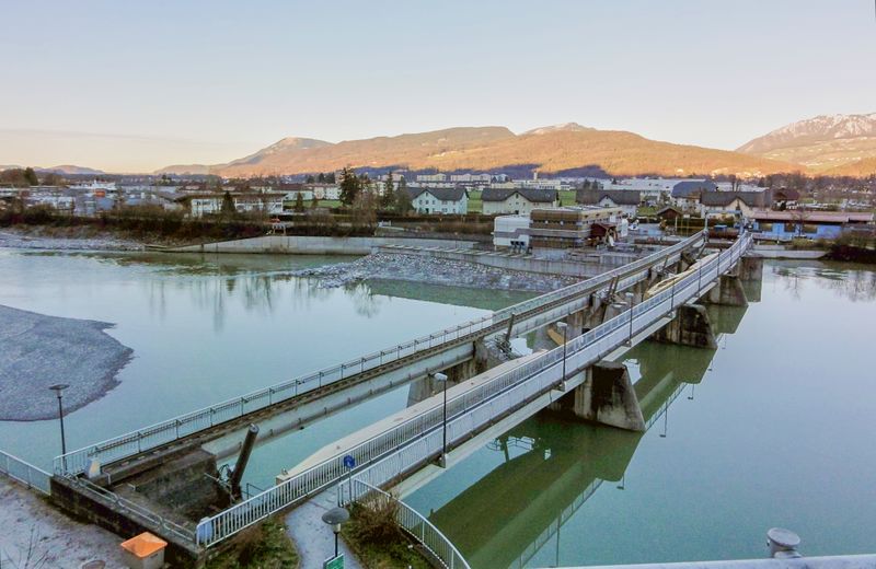 Datei:Sohlstufekraftwerk Hallein.jpg