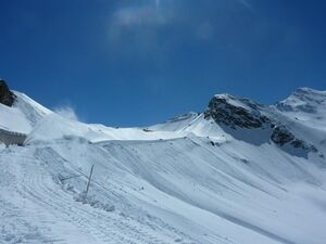 Grossglockner Hochalpenstrasse Schneeraeumung 2013 55.jpg