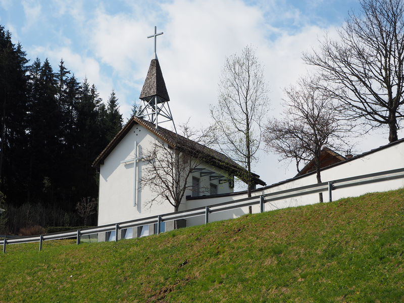 Datei:Lungötz Friedhofskapelle.jpg