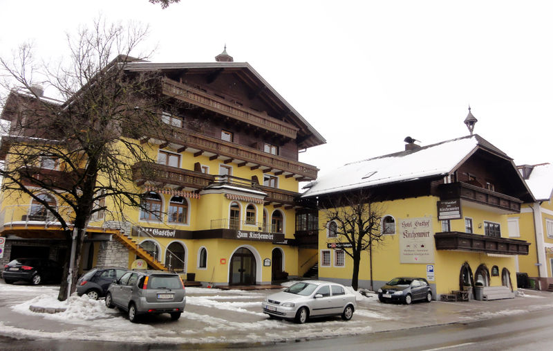 Datei:Kirchenwirt in Puch.jpg