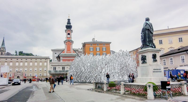 Datei:Mozartplatz heute.jpg