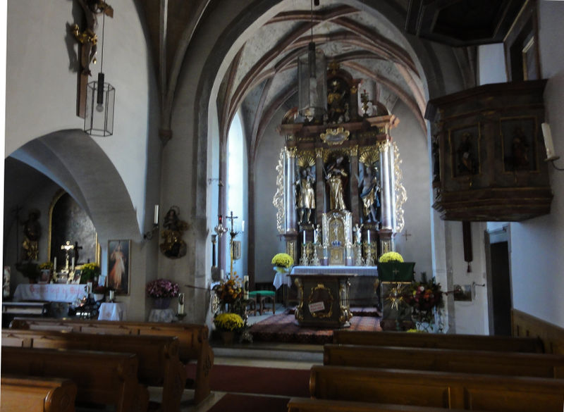 Datei:Pfarrkirche Aufham (Bayern).jpg