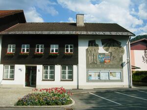 Rathaus von Bayerisch-Gmain.jpg