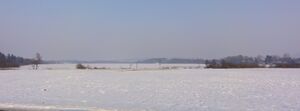 Eisbedeckter Grabensee, westliche Ansicht.jpg
