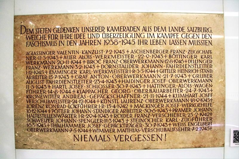 Datei:Gedenktafel Hauptbahnhof.jpeg