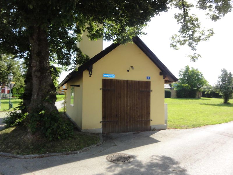 Datei:Sepp Aigner-Weg (Lamprechtshausen).jpg