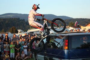 Fallschirm Weltcup im Zielspringen 2013 05.jpg