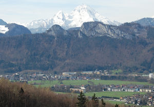 Schloss Kahlsperg, Ansicht vom Almerberg aus.jpg