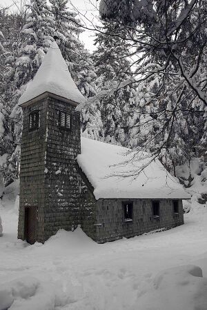 Wilhelmskapelle Sankt Koloman Winter.jpg