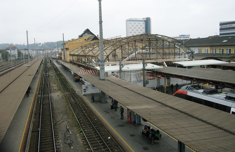 Datei:Bahnhofumbau 10.10,2009.jpg