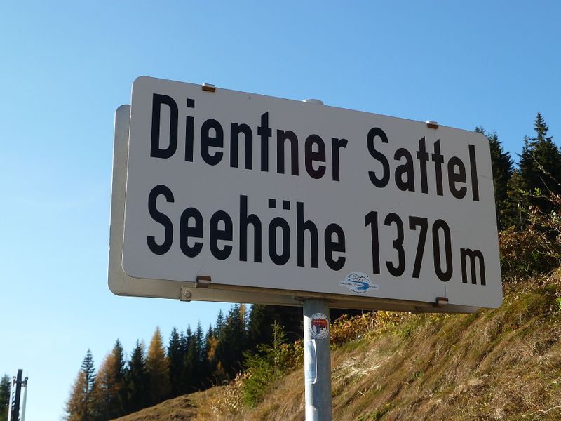 Datei:Dientner Sattel.jpg
