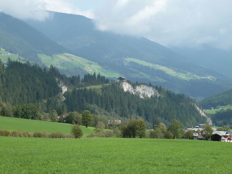 Datei:Falkenstein Wald im Pinzgau.jpg