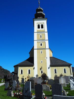 St. Veit Pfarrkirche 02.jpg