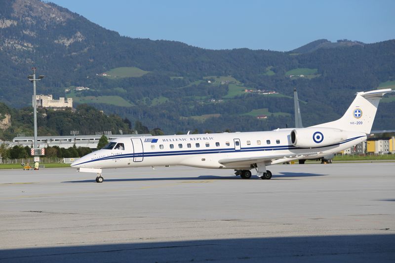 Datei:EU Gipfel Flugzeuge Griechenland.jpg