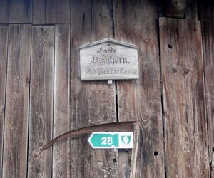 Alte Inschrift am Hochhornhof.jpg