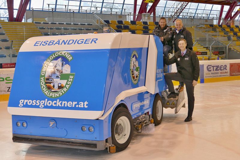 Datei:Eisbändiger Eisbären 01.jpg