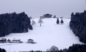 Schihang am Eugendorfer Berg.jpg