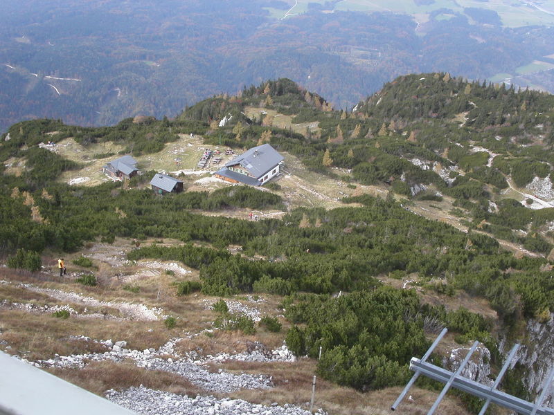 Datei:2005-10-15, Untersbergbilder. Zeppezauerhaus 186.jpg