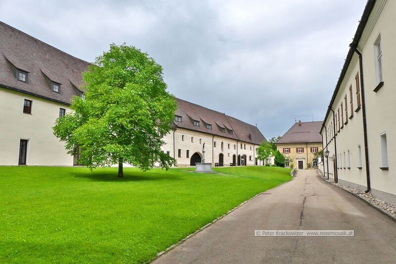 Datei:Benediktinerabtei Michaelbeuern 2015 04.jpg