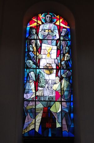 Nördliches Kirchenfenster.jpg
