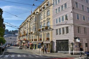 2021 10 17 Makartplatz Hotel Bristol.jpg