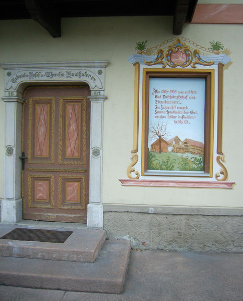 Datei:Hauseingang in Viehhausen.jpg