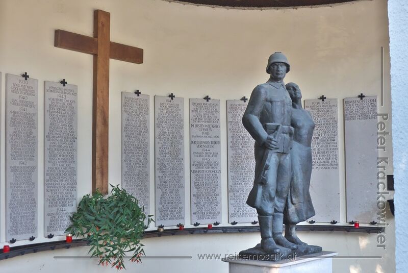 Datei:Salzburg Maxglan Kriegerdenkmal 02.jpg