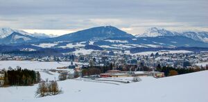 Henndorf im Zentrum.jpg